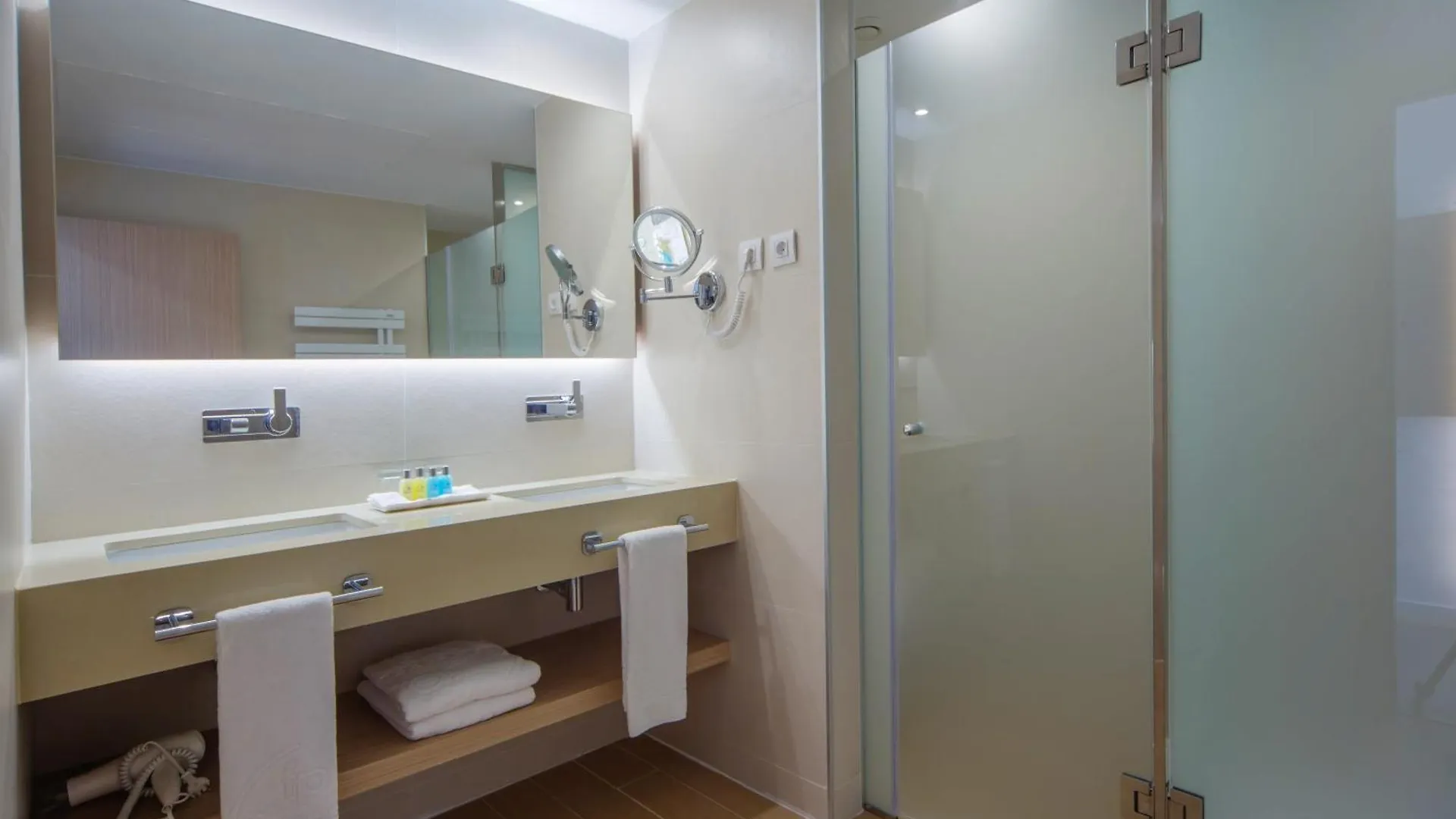 ****  Aparthotel Fontanellas Playa Playa de Palma  Spain